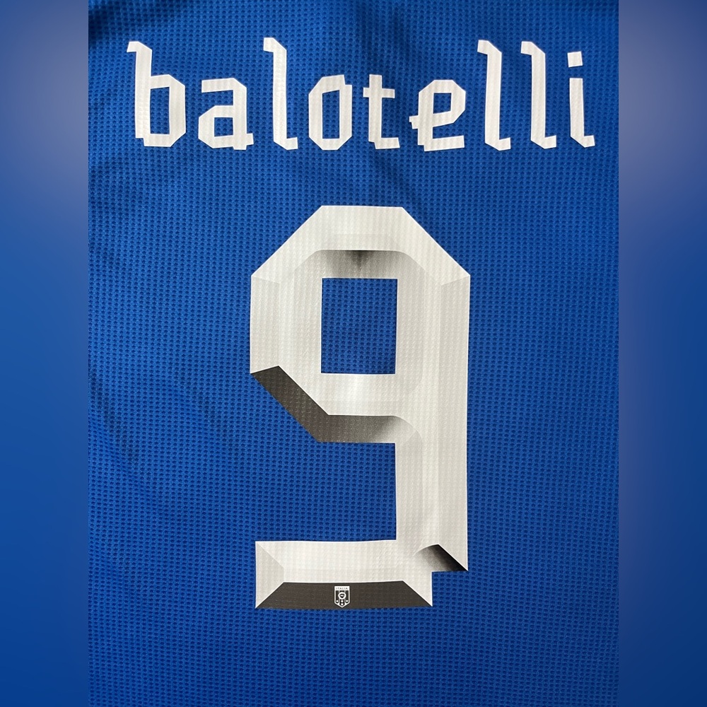 Balotelli #9 Italy 2012 Retro Soccer Jersey Home Blue Euro - Picture 3 of 7